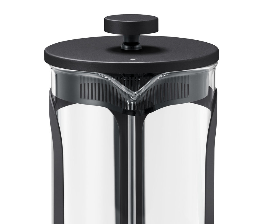 Szczegół czarnego zaparzacza tłokowego o pojemności 800 ml.