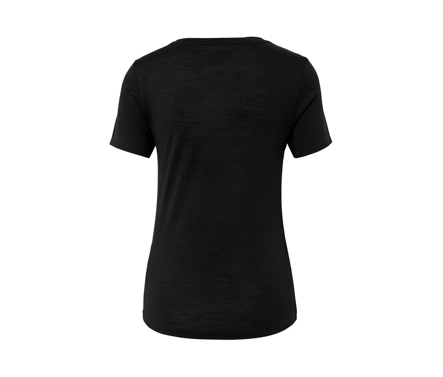 Czarna koszulka z wełny merino.