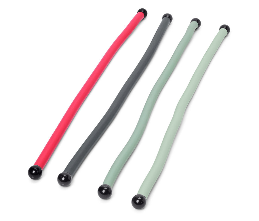 Cztery Power Kabelbinder w kolorach czerwonym, szarym i jasnozielonym leżą na białym tle.