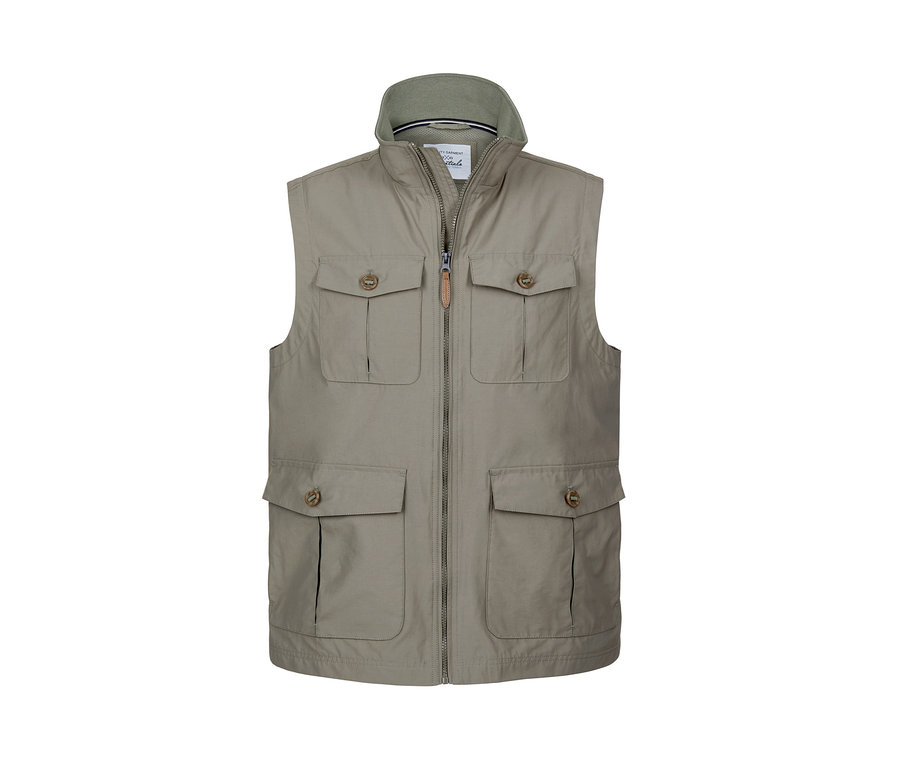 Kamizelka khaki z czterema kieszeniami.