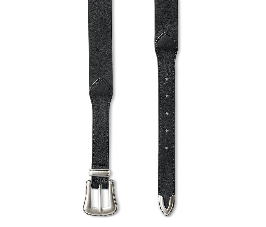 Dwa skórzane paski z metalową klamrą i srebrnymi okuciami.