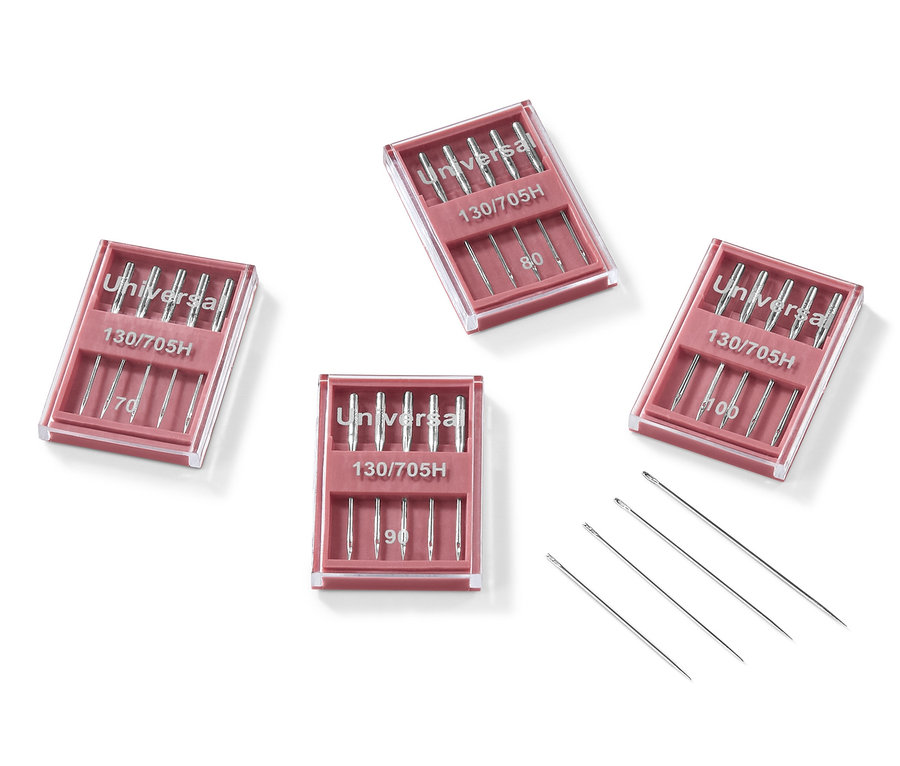 Cztery zestawy igieł w różnych rozmiarach do maszyny i szycia ręcznego w pudełkach i cztery luźne igły.