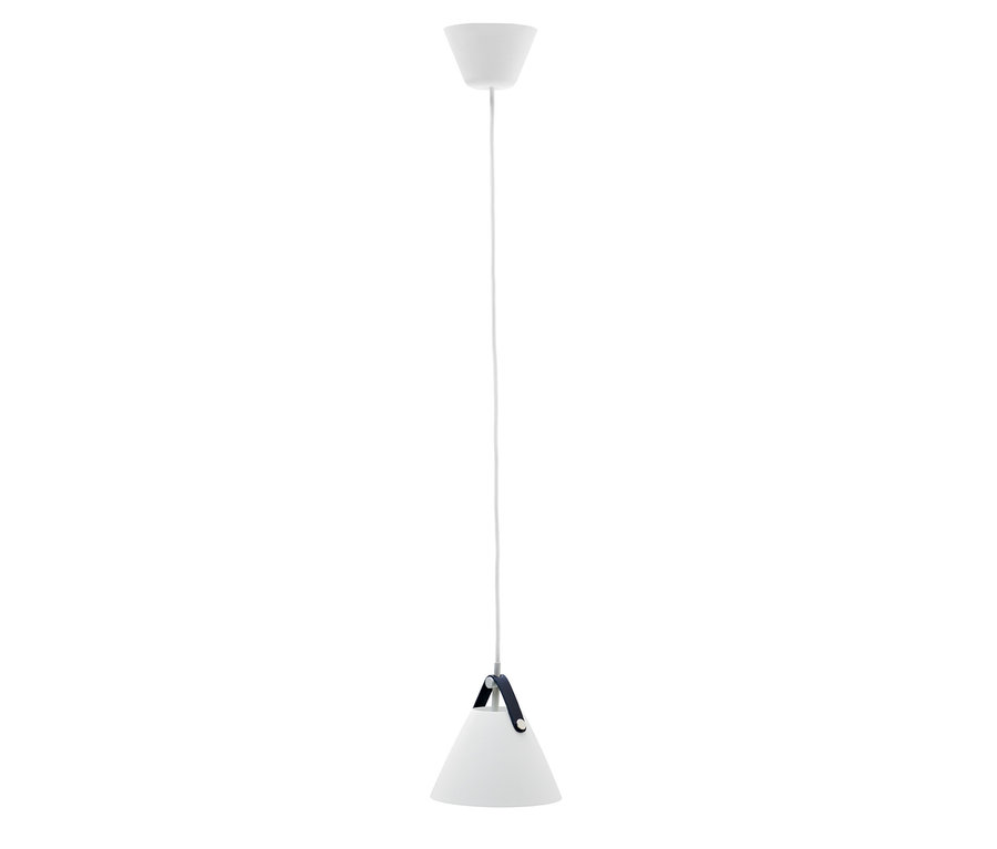 Biała lampa sufitowa »Strap 16« Design for the people by Nordlux z czarnym skórzanym paskiem.