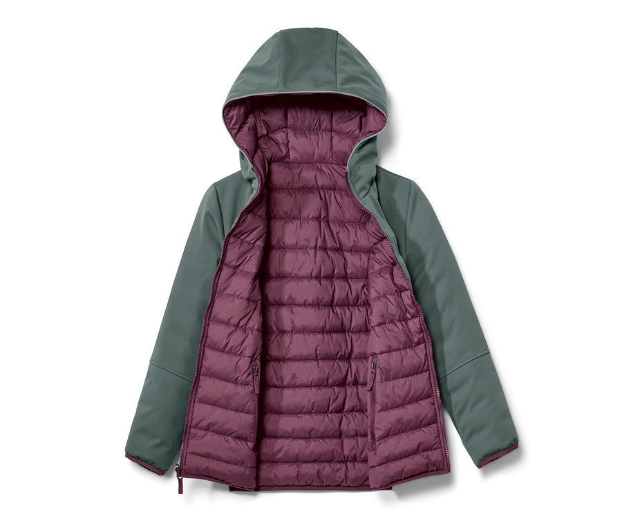 Zielona kurtka softshell z fioletową pikowaną podszewką.