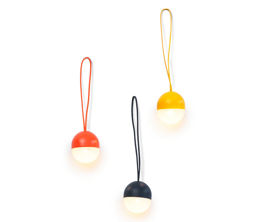 Trzy mini lampki LED: pomarańczowa, żółta i granatowa.