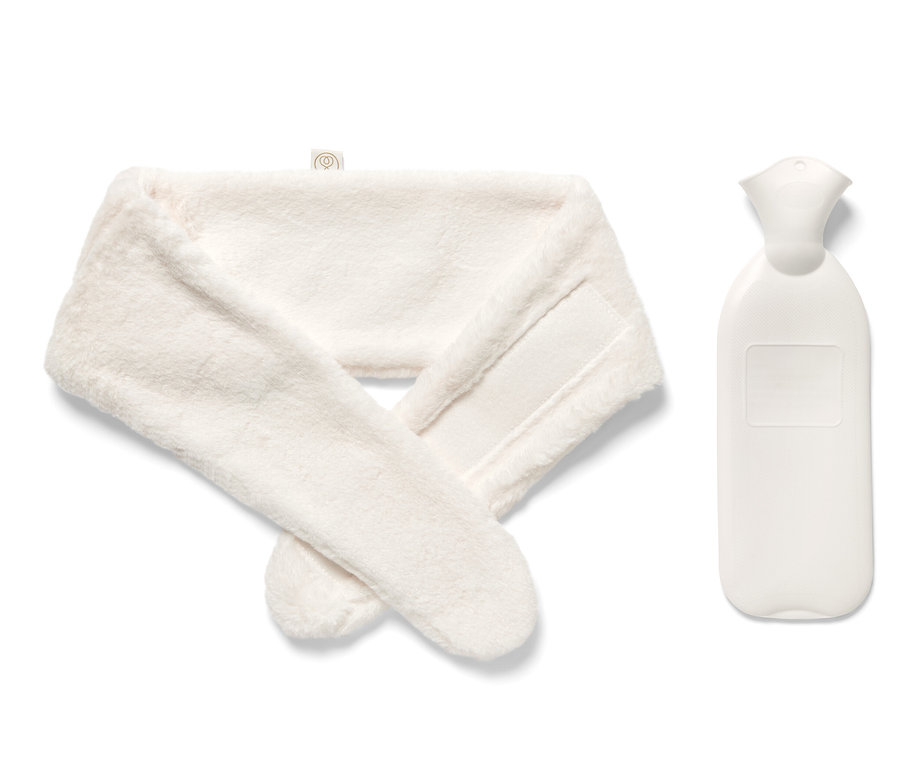 Biały termofor z paskiem.