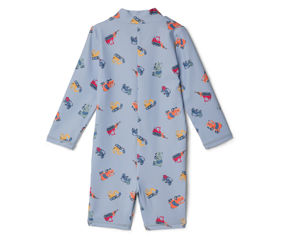 Jasnoniebieski kombinezon kąpielowy z nadrukiem koparek i ciężarówek.