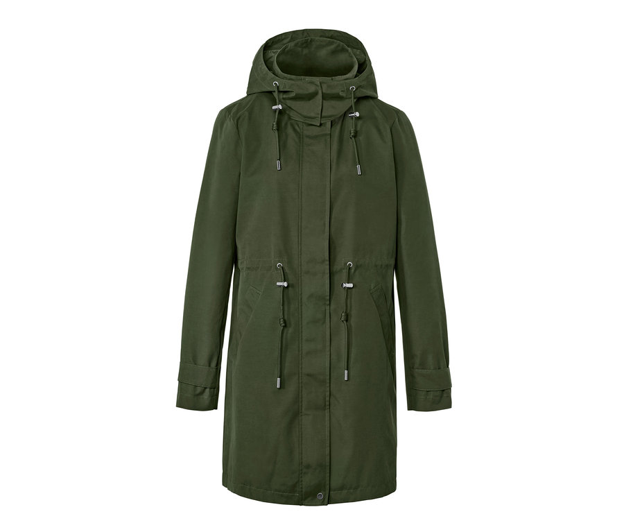 Zielona parka z kapturem.