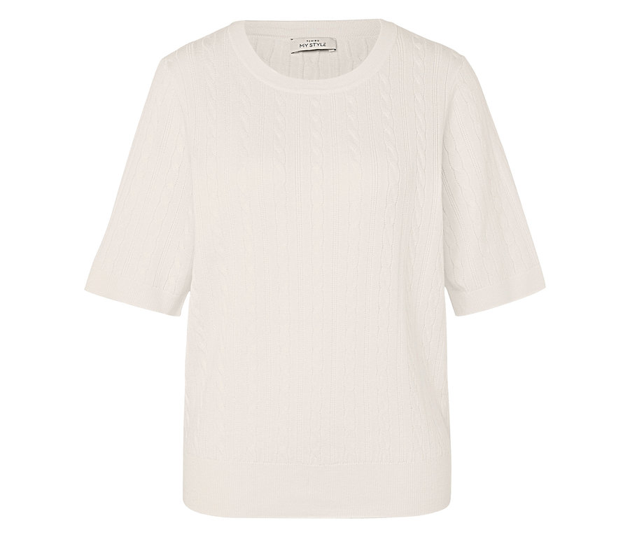 Kremowy sweter z dzianiny w warkocze z krótkimi rękawami.