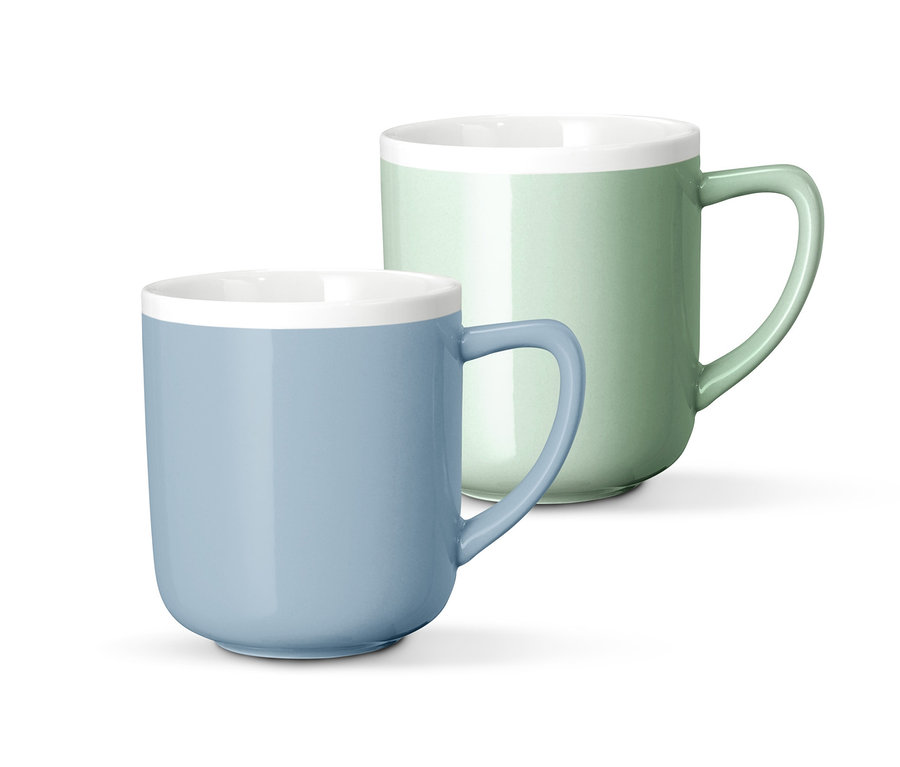 Dwa ceramiczne kubki po 350 ml: niebieski i zielony.