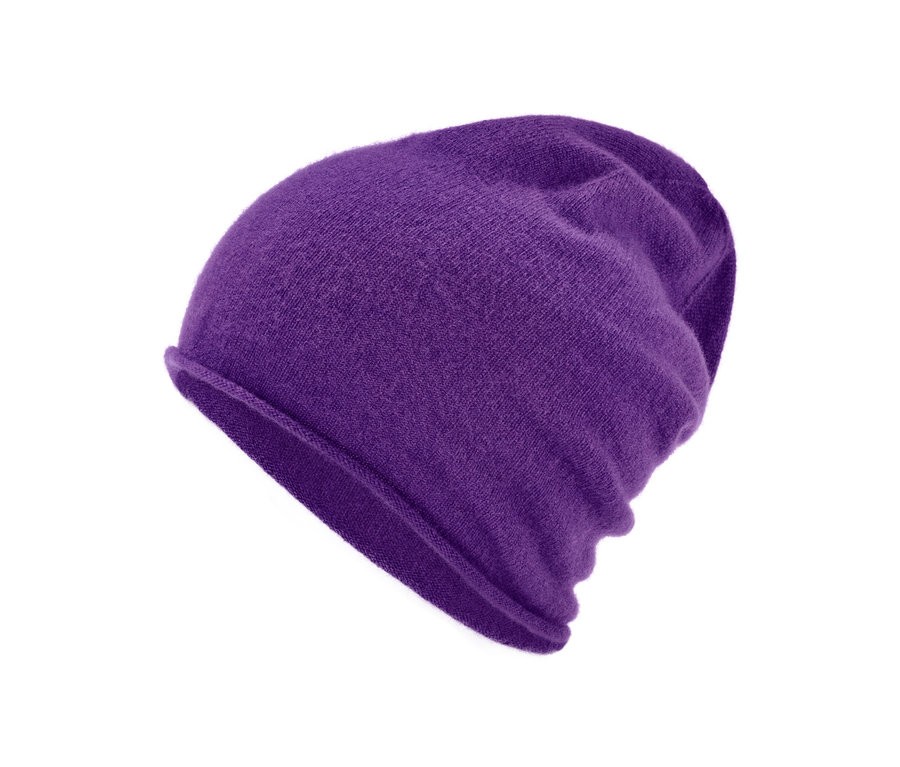 Fioletowa kaszmirowa czapka.