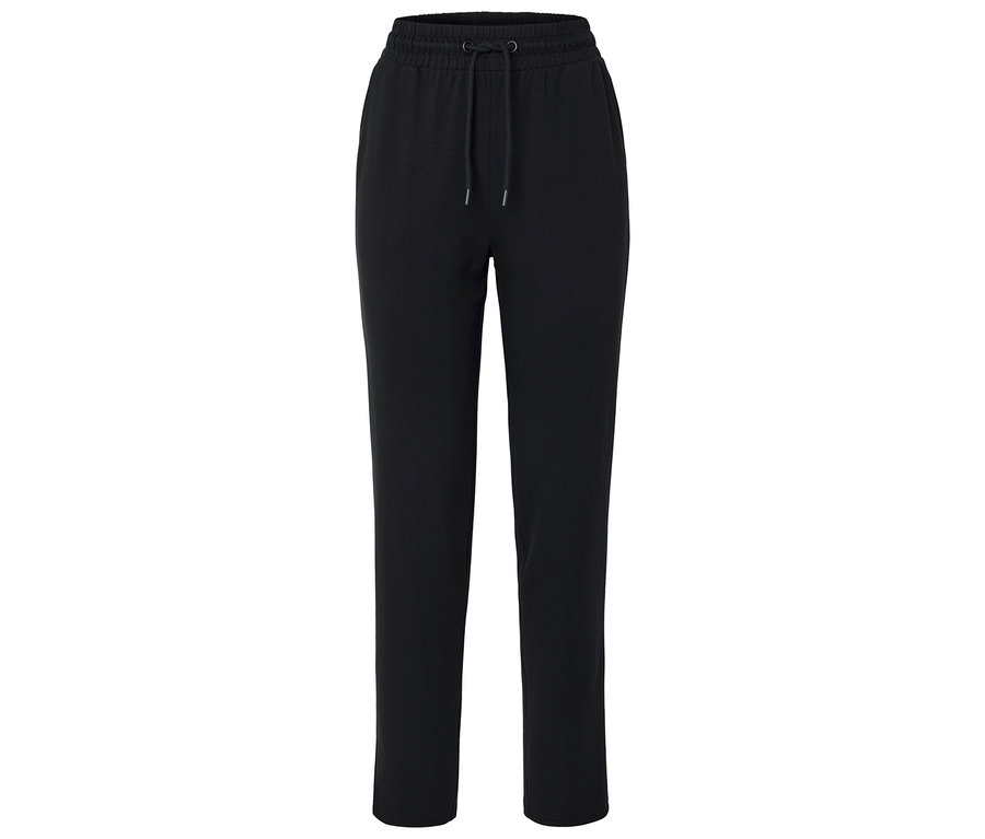Czarne spodnie dresowe ze sznurkiem w pasie.