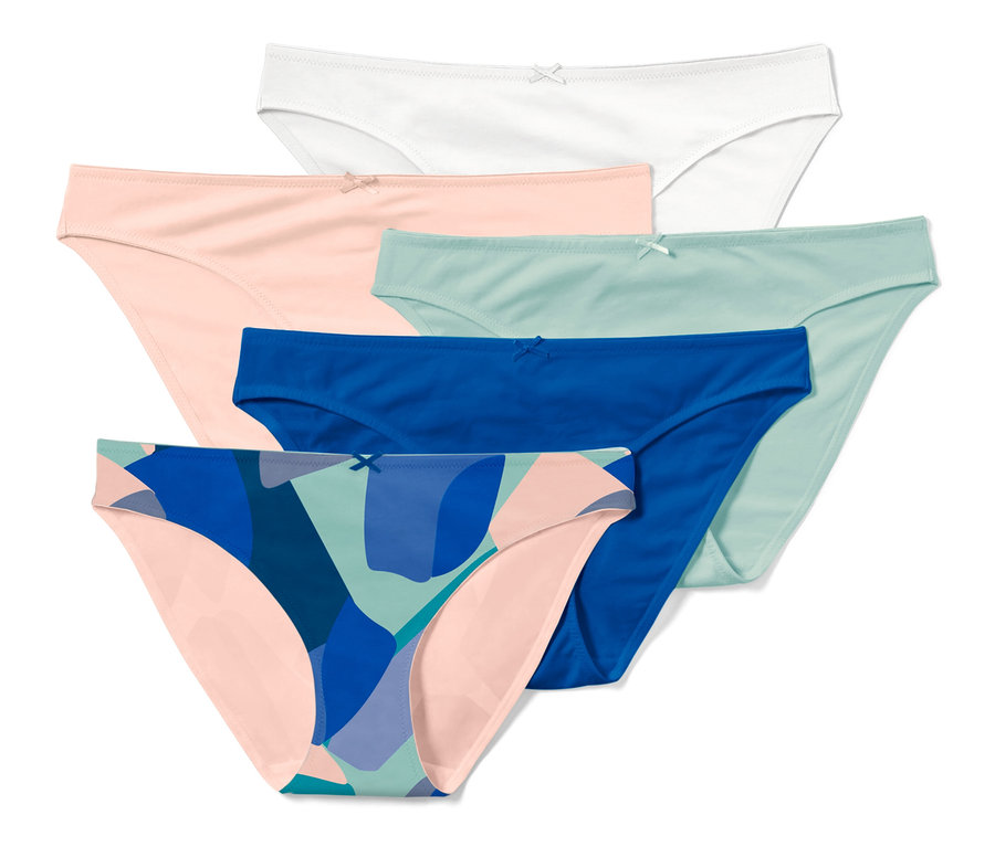 Pięć par fig różnych kolorów.