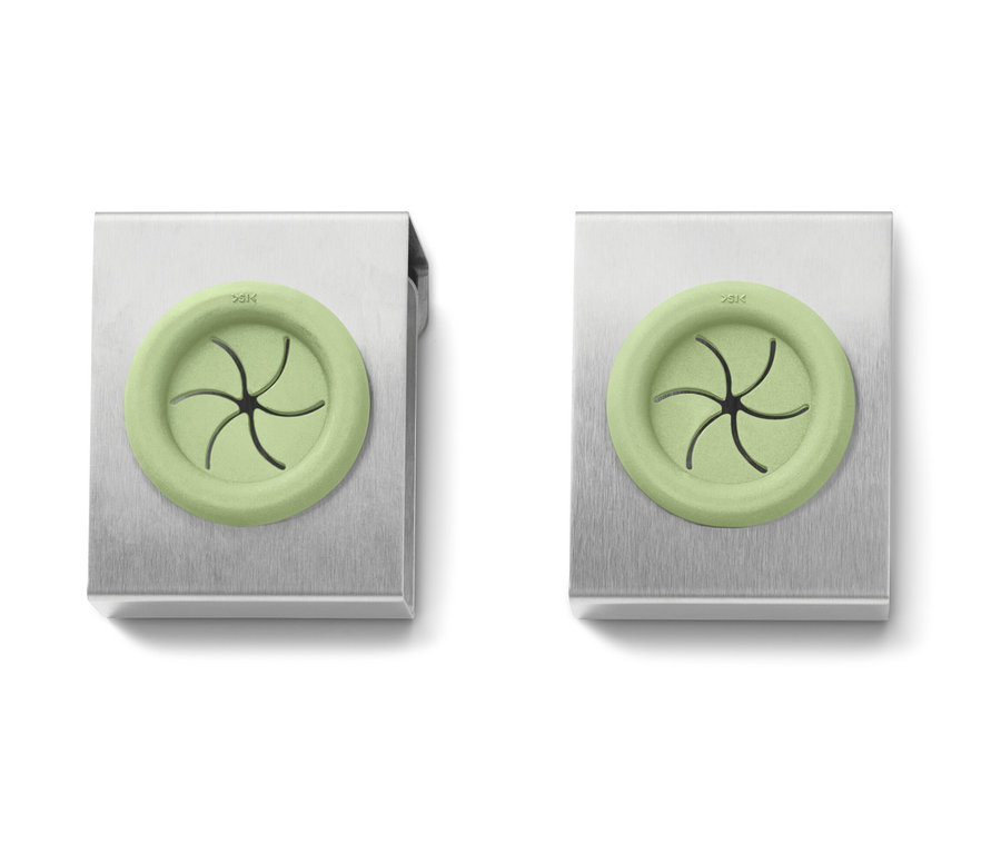 Dwa uchwyty na ścierki.