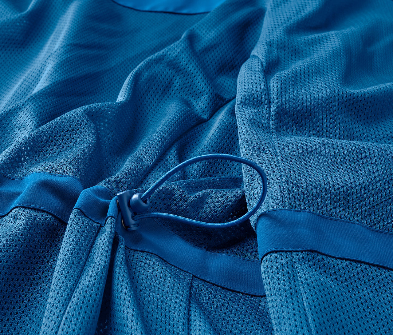 Szczegół niebieskiego płaszcza 3 w 1.