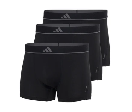 Trzy czarne bokserki ułożone jedna na drugiej, każda z ciemnoszarym pasem, szarym logo Adidas i cienkim szarym paskiem. Tekst „CLIMACOOL” jest widoczny z boku każdych bokserek.