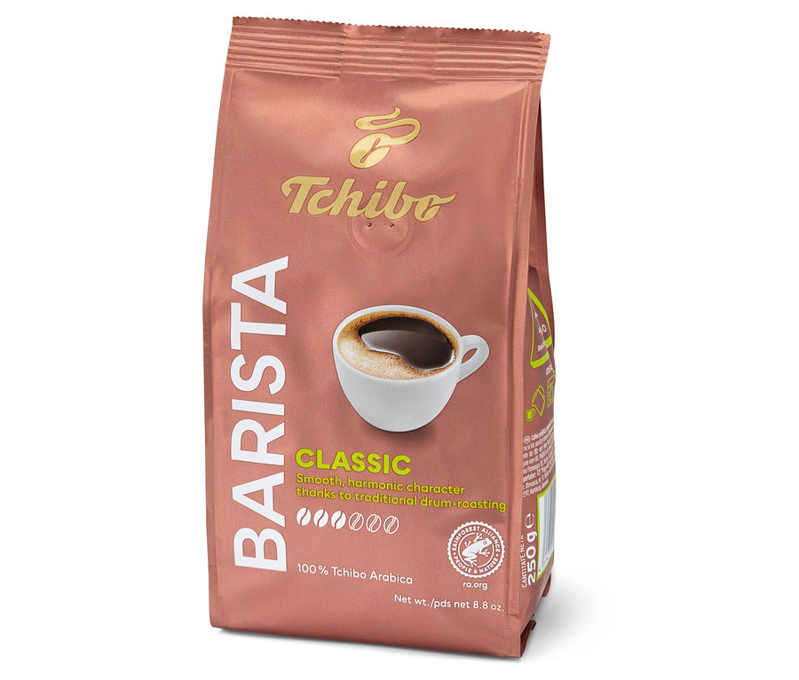 Paczka kawy mielonej Tchibo Barista Classic z ilustracją filiżanki kawy.