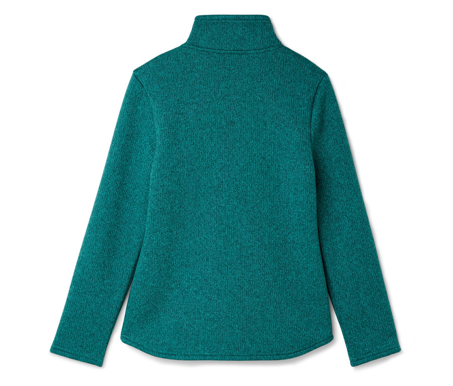 Widok z tyłu zielonego swetra z długimi rękawami i golfem.