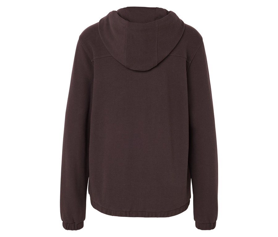 Widok z tyłu brązowej bluzy z kapturem.