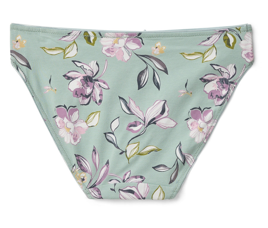 Majtki z kwiatowym wzorem na jasnozielonym tle.