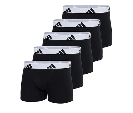 Pięć czarnych bokserek adidas Active Flex Cotton z białymi pasami i czarnymi logo adidas, ułożonych po przekątnej.