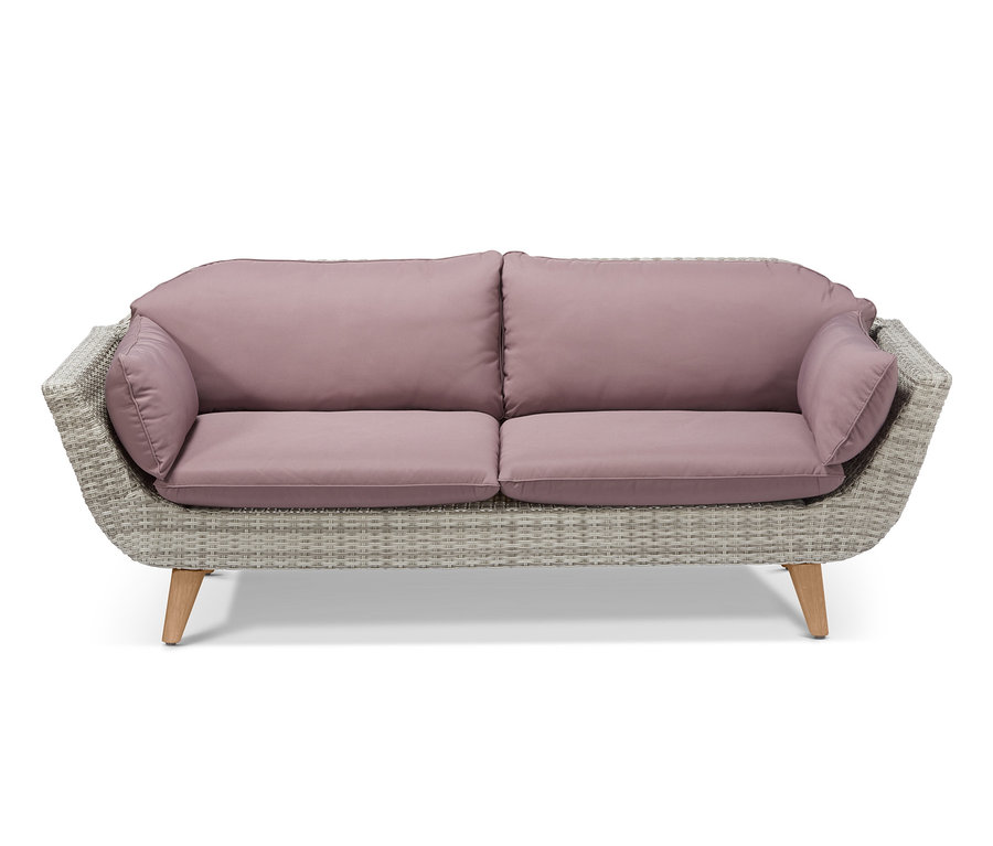Szara sofa ogrodowa z fioletowymi poduszkami, 3-osobowa.