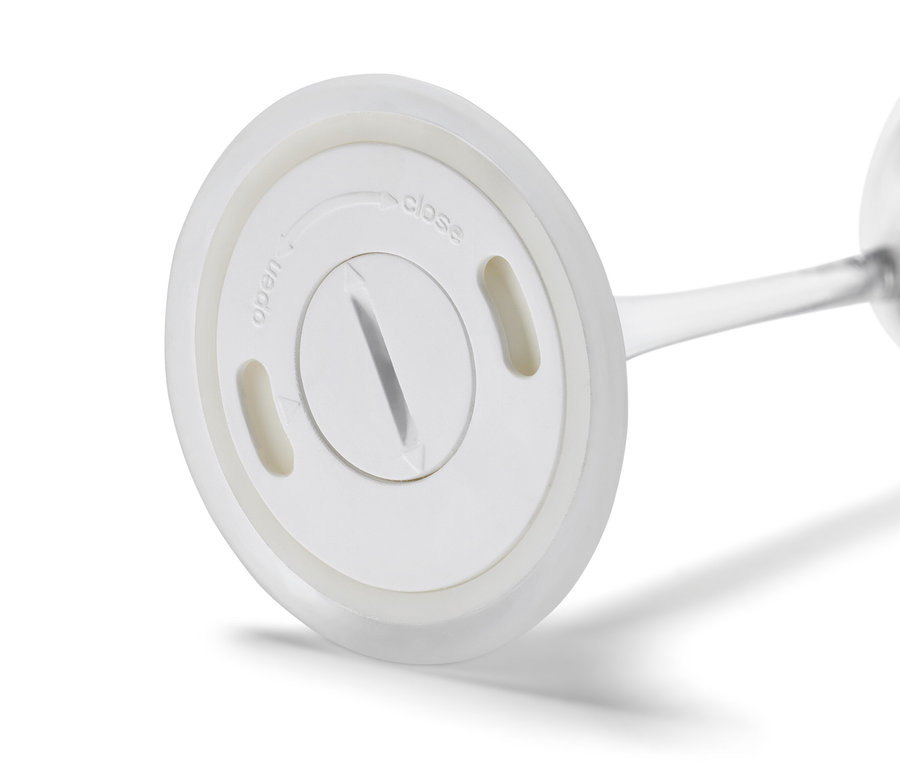 Szczegół spodu kieliszka do szampana LED z 2-częściowego zestawu.