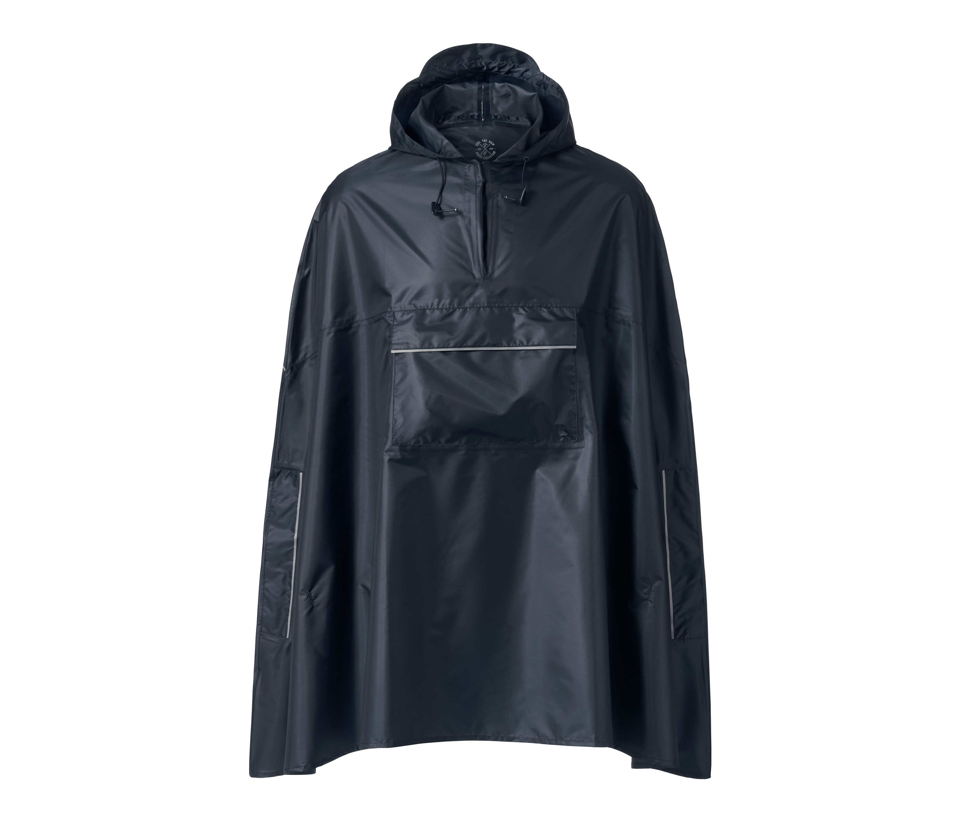 Niebieskie ponczo przeciwdeszczowe z kapturem i kieszenią.