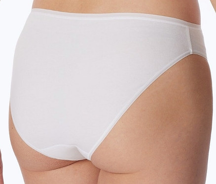 Zbliżenie na pośladki kobiety w białych figach mini z bawełny ekologicznej SCHIESSER, 2 pary.