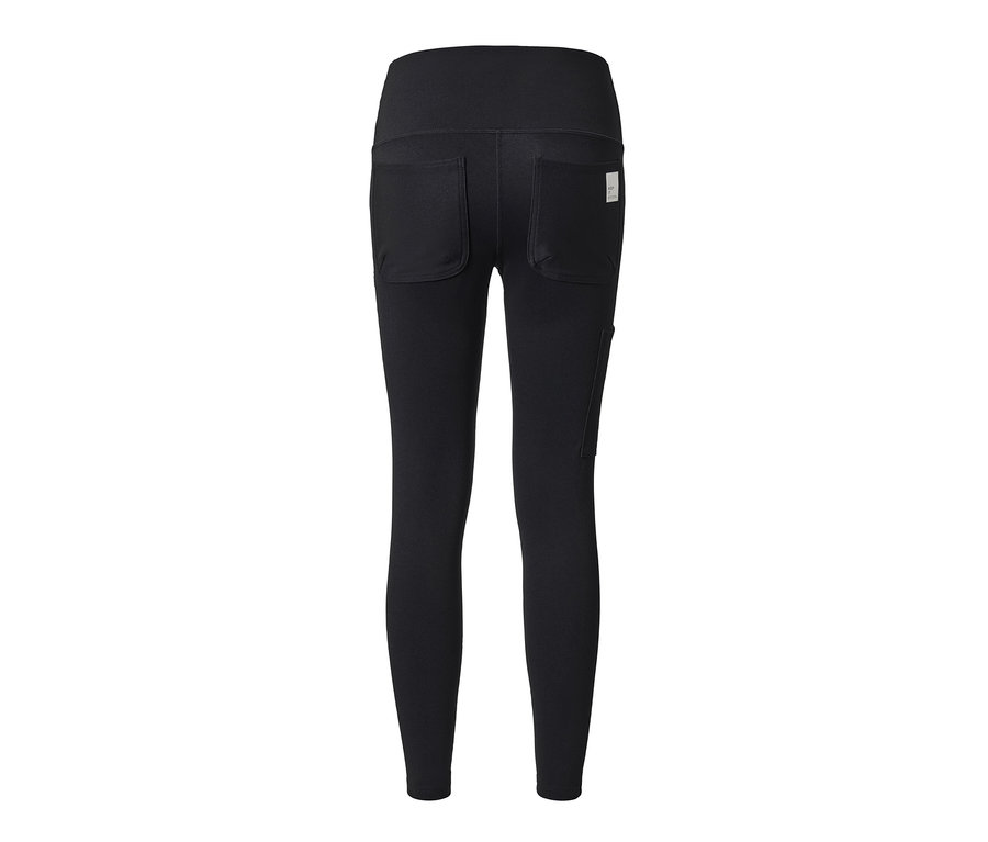 Czarne legginsy outdoorowe, widok z tyłu.