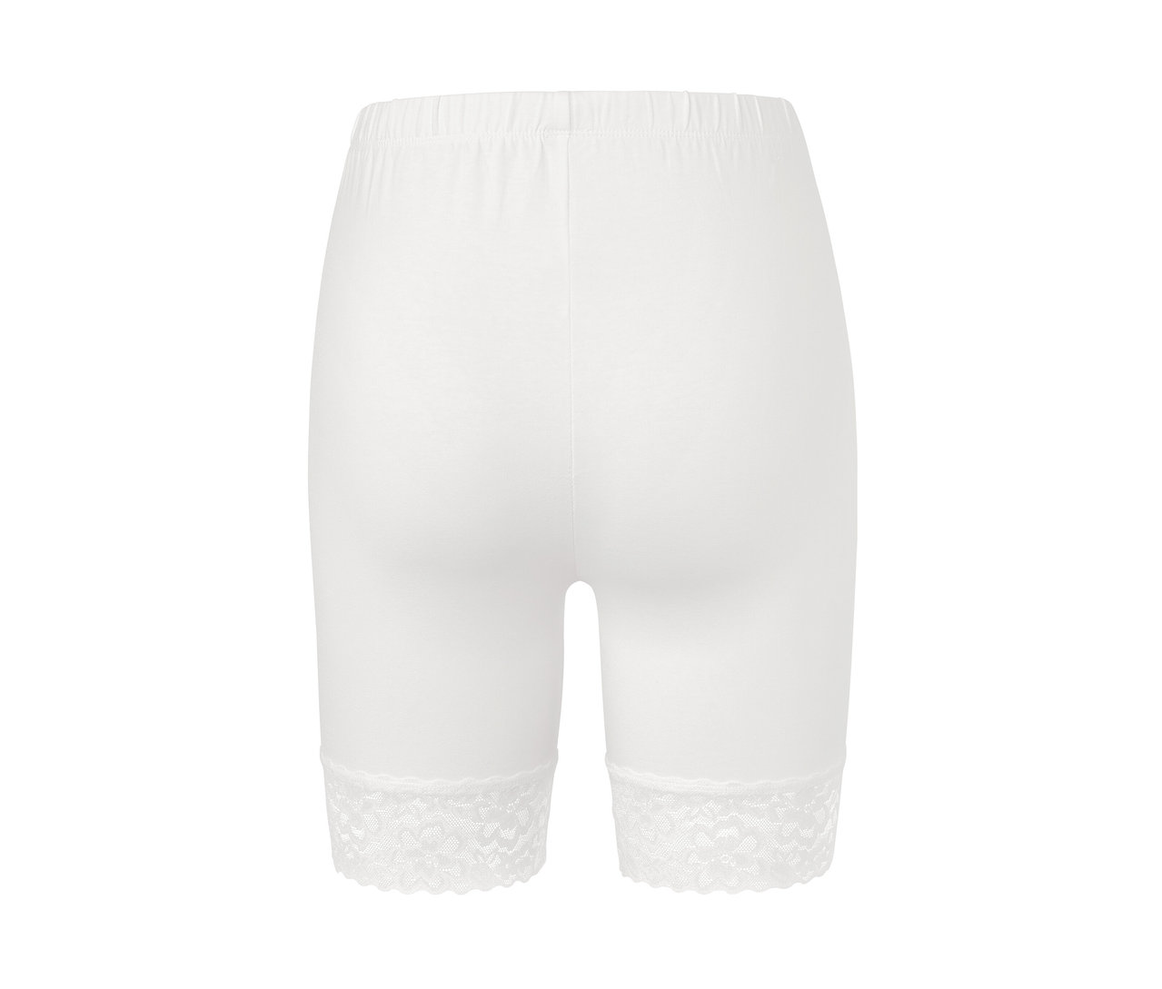 Zbliżenie na tył białych kolarek z koronkowym wykończeniem.