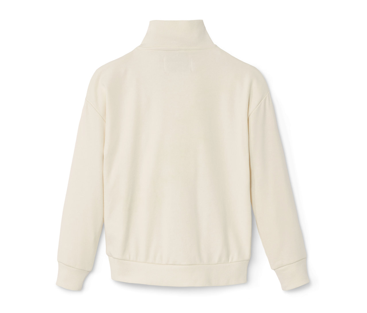 Zdjęcie z tyłu kremowej bluzy z rozpinanym kołnierzem golfowym.
