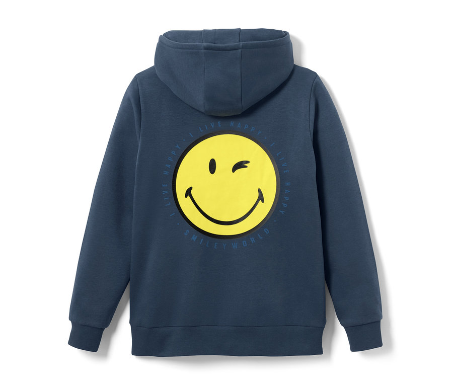 Zbliżenie na tył dziecięcej bluzy dresowej z kapturem „Smiley”. Na bluzie znajduje się żółta uśmiechnięta buźka.