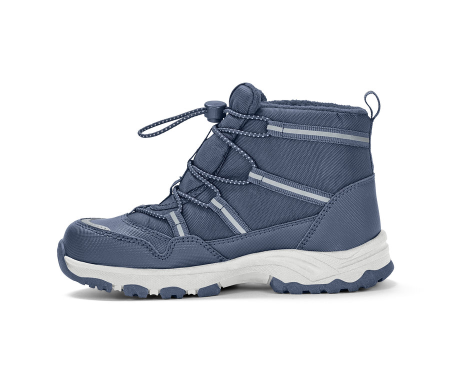 Niebieskie dziecięce buty termiczne.