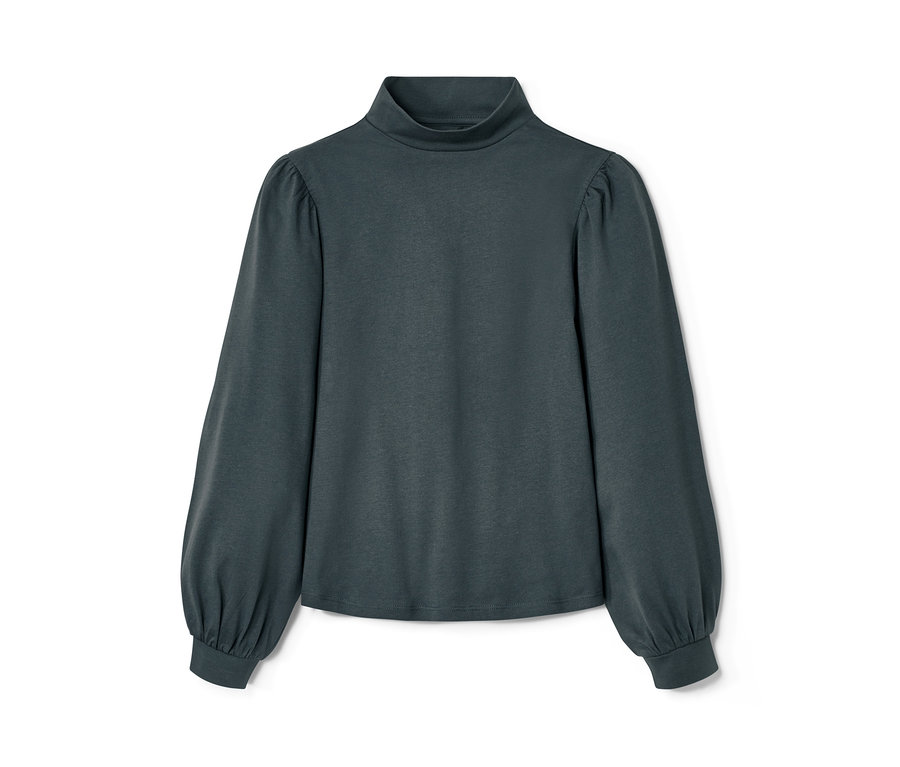 Dziecięca bluzka z długim rękawem, łupkowa niebieska, leży na białym tle.