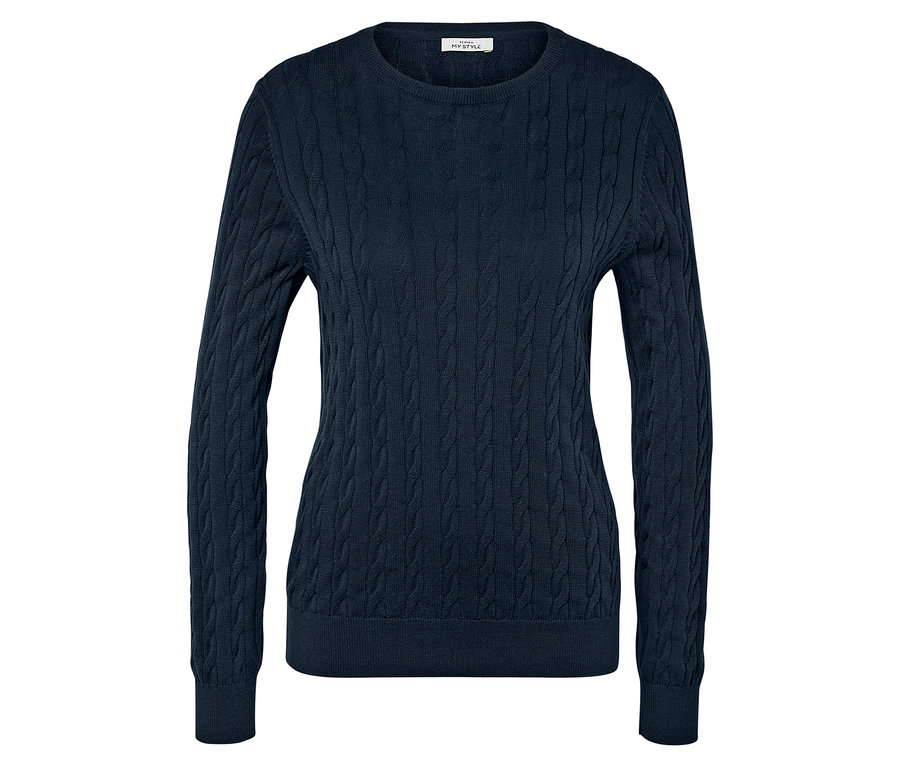 Granatowy sweter z dzianiny w warkocze z długimi rękawami.