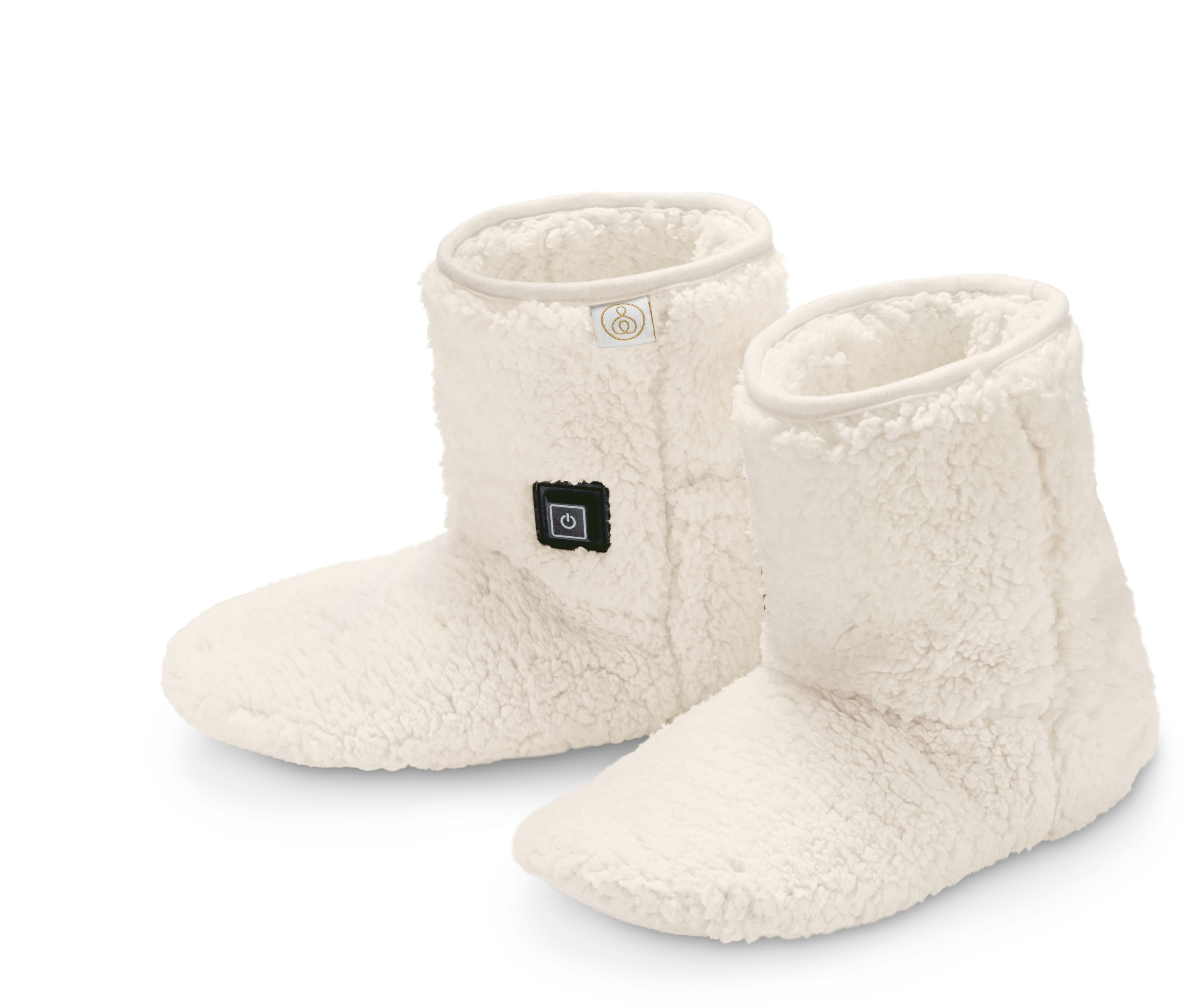 Dwa podgrzewane akumulatorowo kapcie na białym tle.