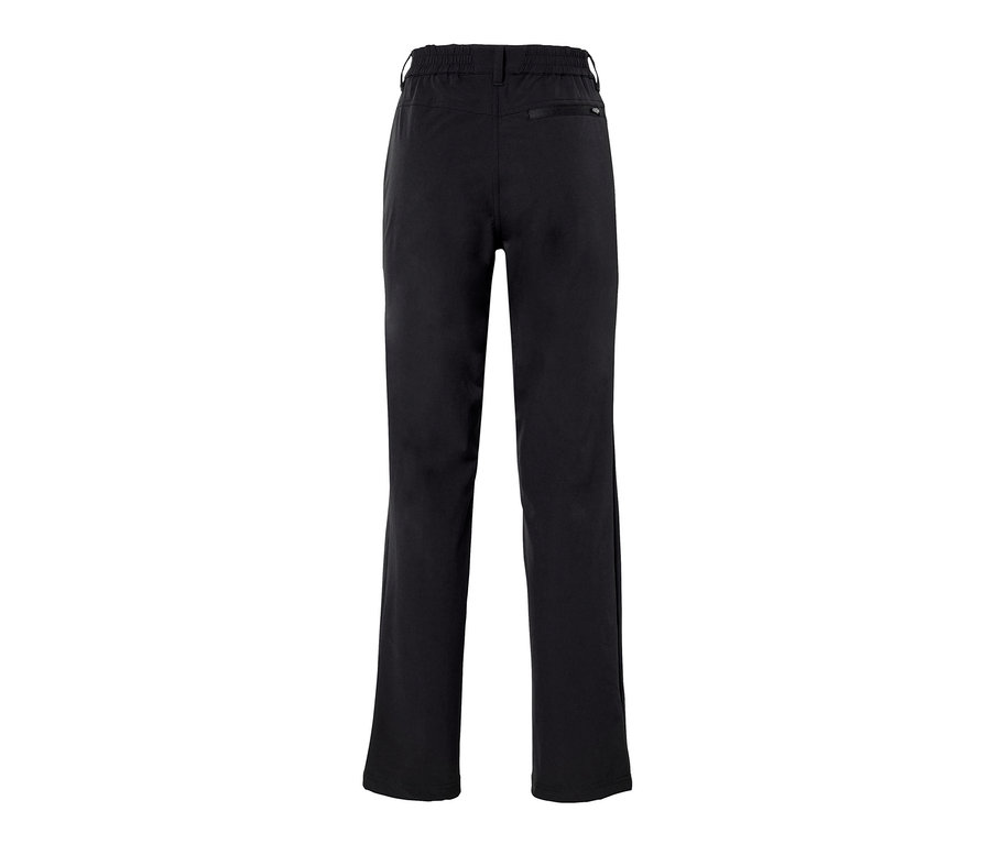 Czarne spodnie softshellowe.