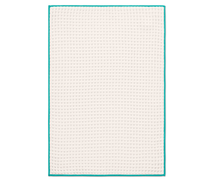 Bardzo duża ścierka do osuszania z pomarańczową obwódką.