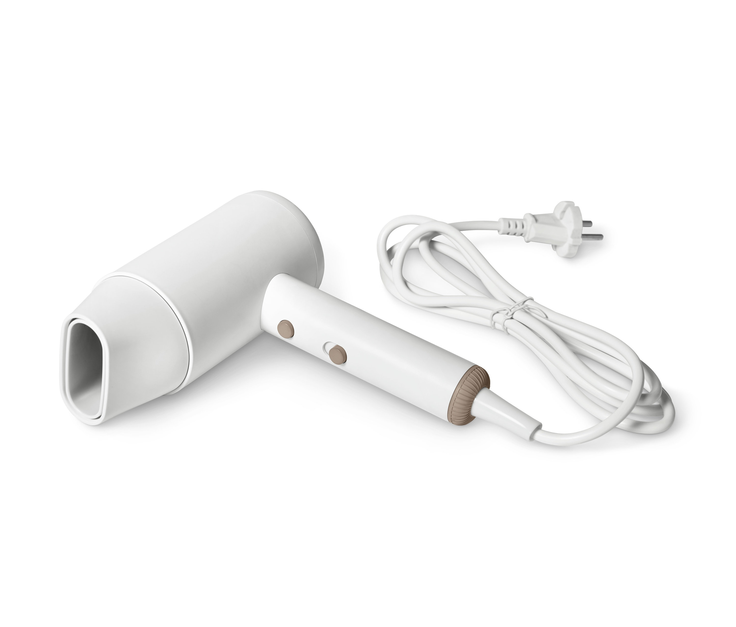 Biała suszarka do włosów leży na białym tle.