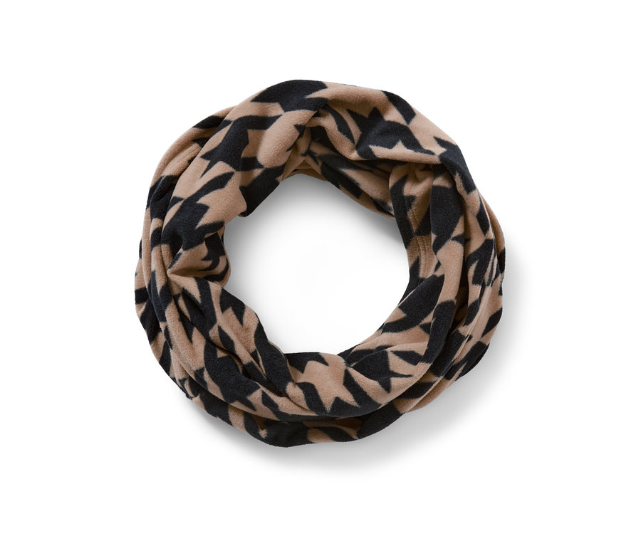 Wzorzysty szal komin.