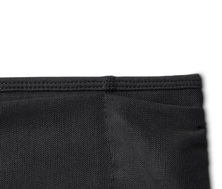 Szczegół spodenek turystycznych.