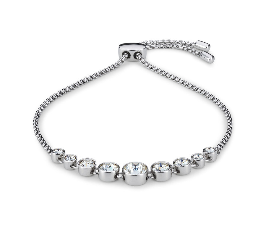 Bransoletka wysadzana kryształami marki Swarovski® z regulacją obwodu na białym tle.