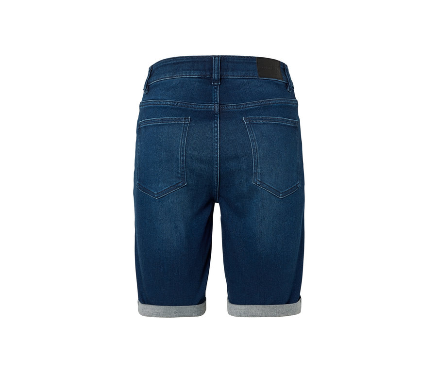 Widok z tyłu dżinsów bermudów – fason „Lea”, dark blue denim.