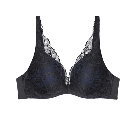 Czarny koronkowy biustonosz Triumph Body Makeup Illusion Lace WP.