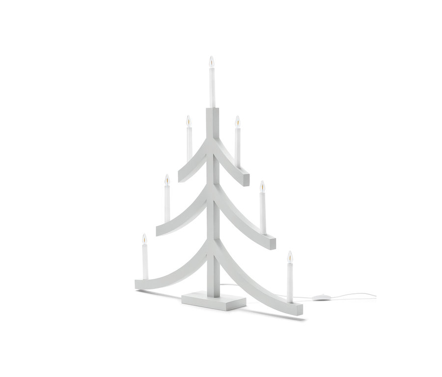 Biały świecznik LED XL w kształcie choinki z siedmioma żarówkami.
