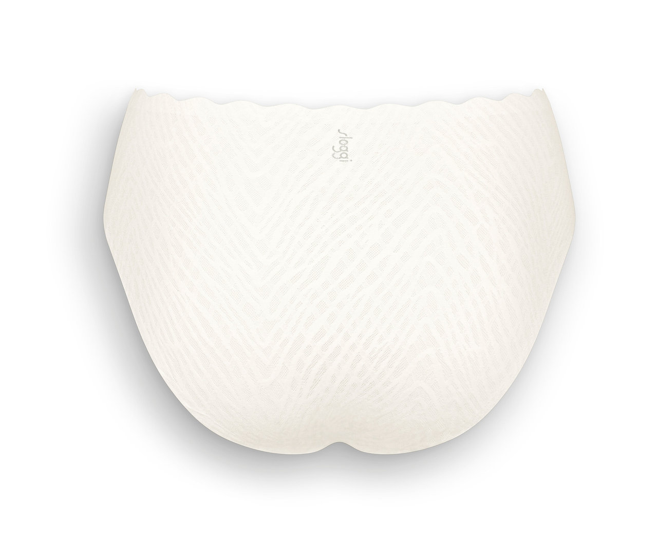 Zbliżenie na figi high leg sloggi ZERO Feel Bliss, silk white.