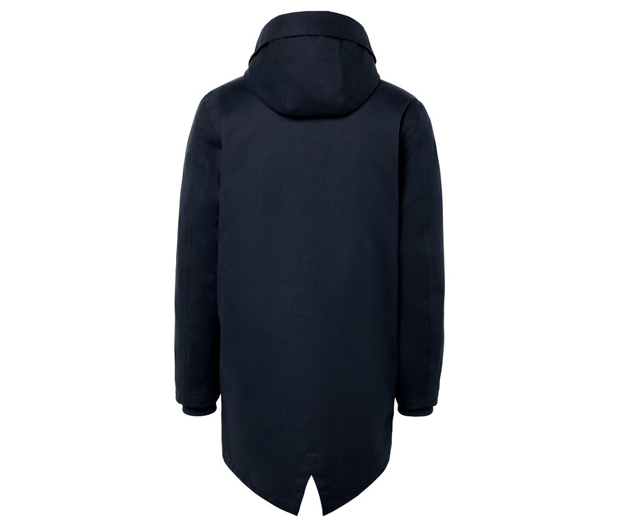 Widok z tyłu granatowej kurtki męskiej z kapturem.