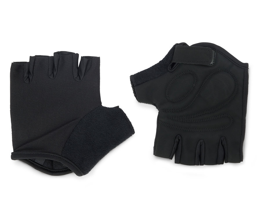 Dwie czarne rękawice treningowe leżą na białym tle.