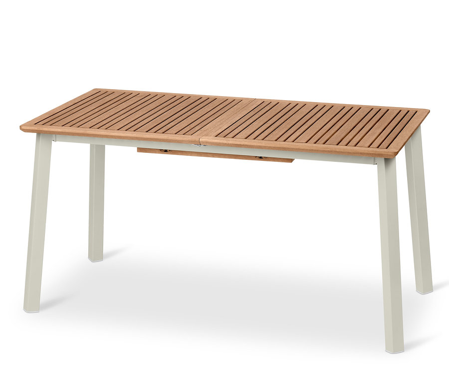 Rozsuwany stół „Liska” z drewnianym blatem i jasnymi nogami.